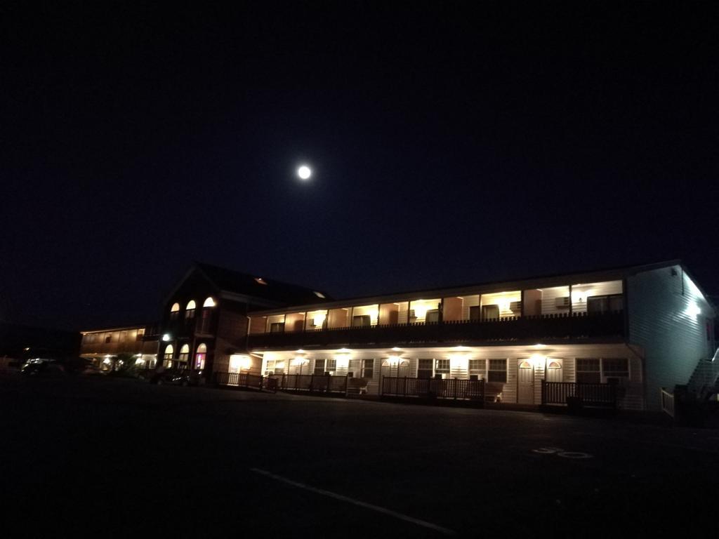 Laurie'S Inn เชทิแคมป์ ภายนอก รูปภาพ
